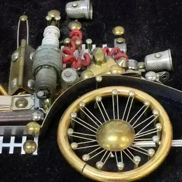 Vintage Car Wall Art Decor in Gold and Silver - Picture 5 of 8